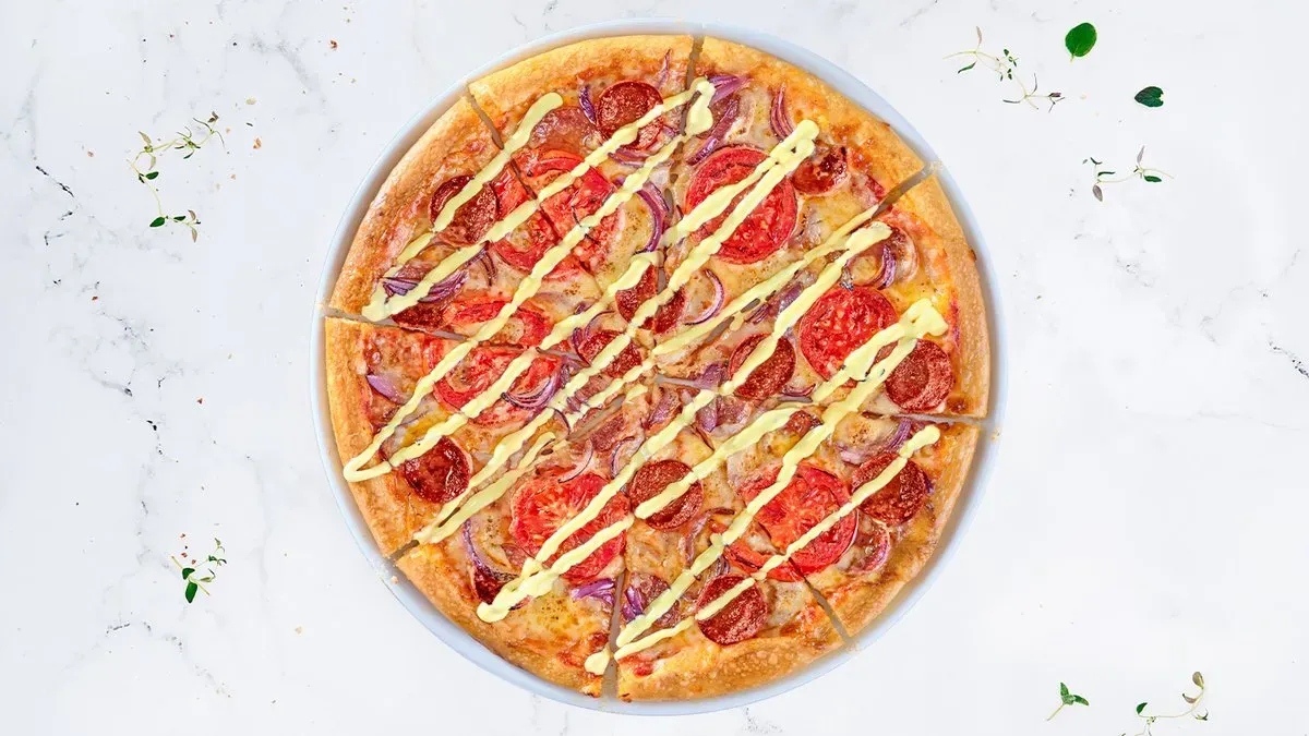 Pizza Sucuk Hollandaise