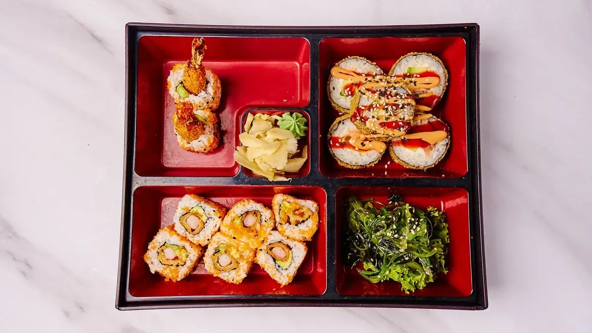 M6. Mikado Special Bento