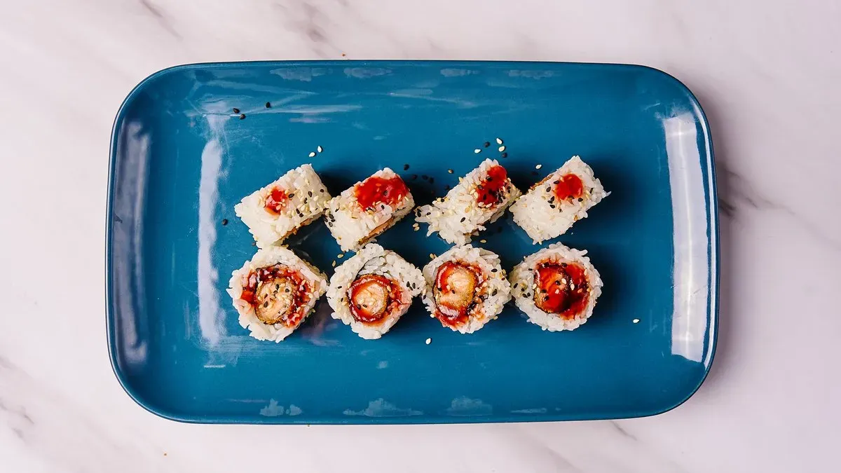 MS9. Salmon Tempura Roll