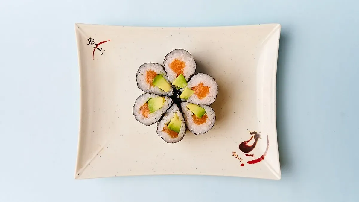 19. Sake Avocado Maki