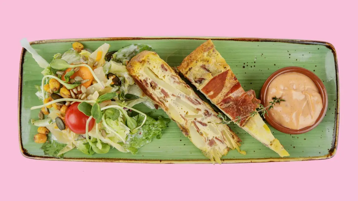 27. Tortilla con Serrano
