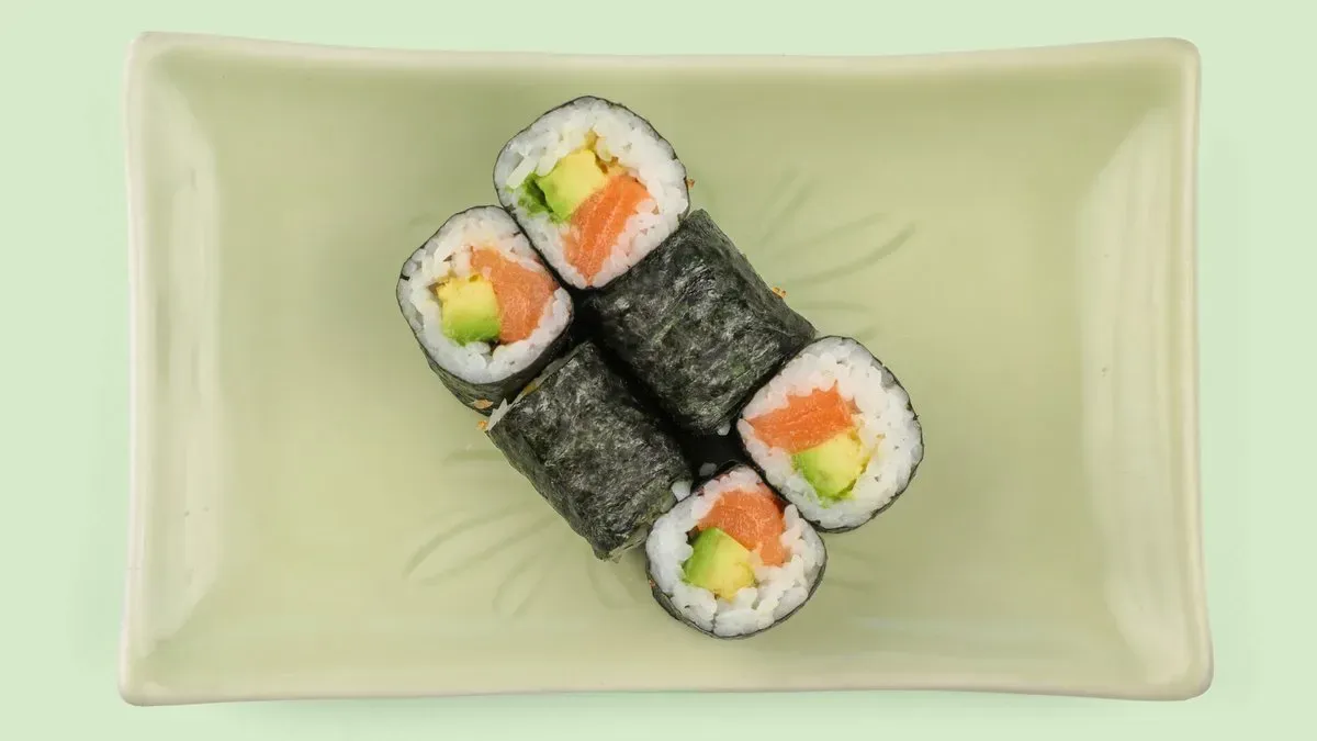 41. Sake Avocado Maki