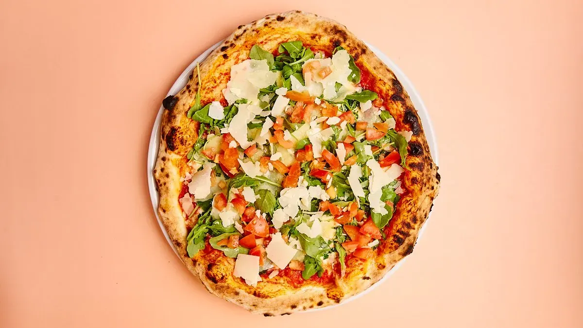 587. Pizza Pazza
