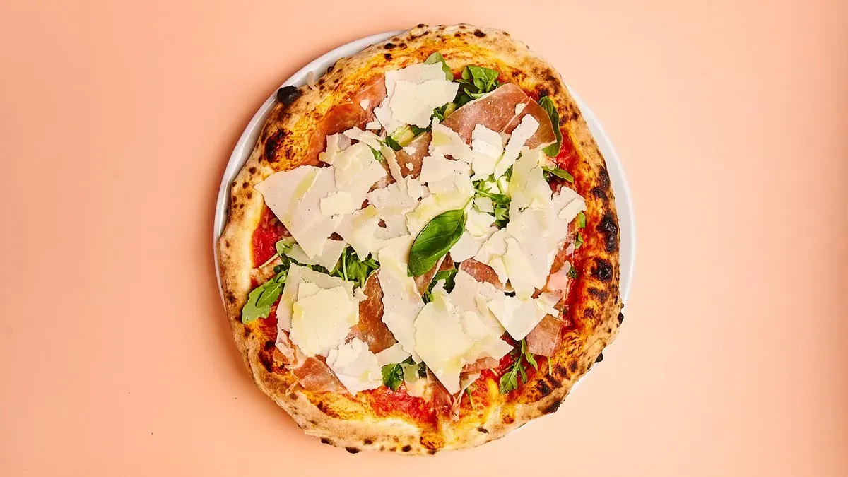 594. Pizza Regina