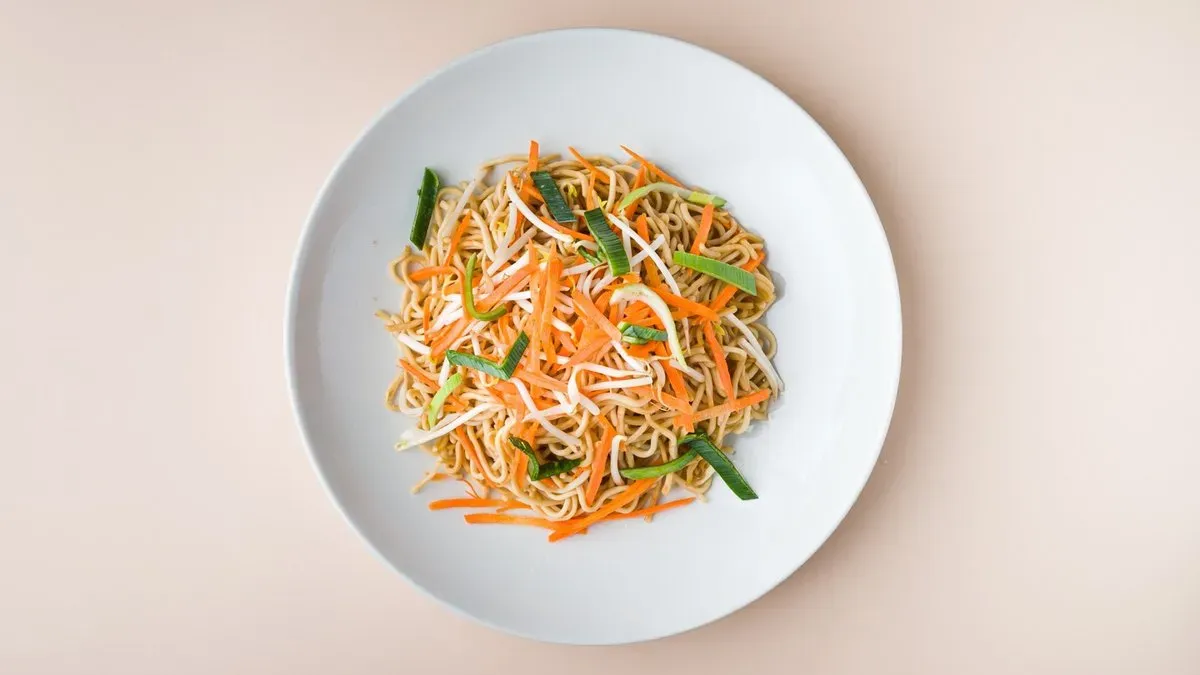 711. Fried Noodles