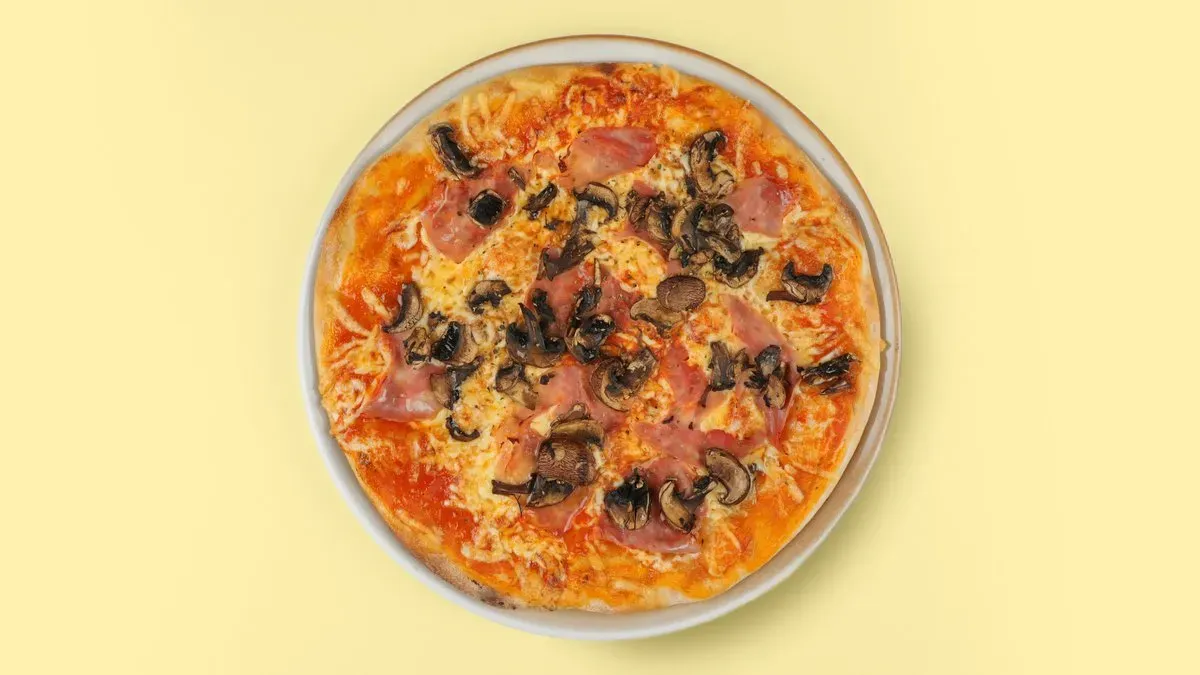 175. Pizza Proscutti e Funghi