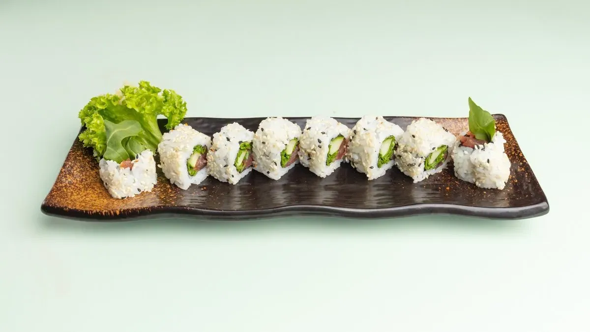 S41. Tuna Salad & Rocket Roll
