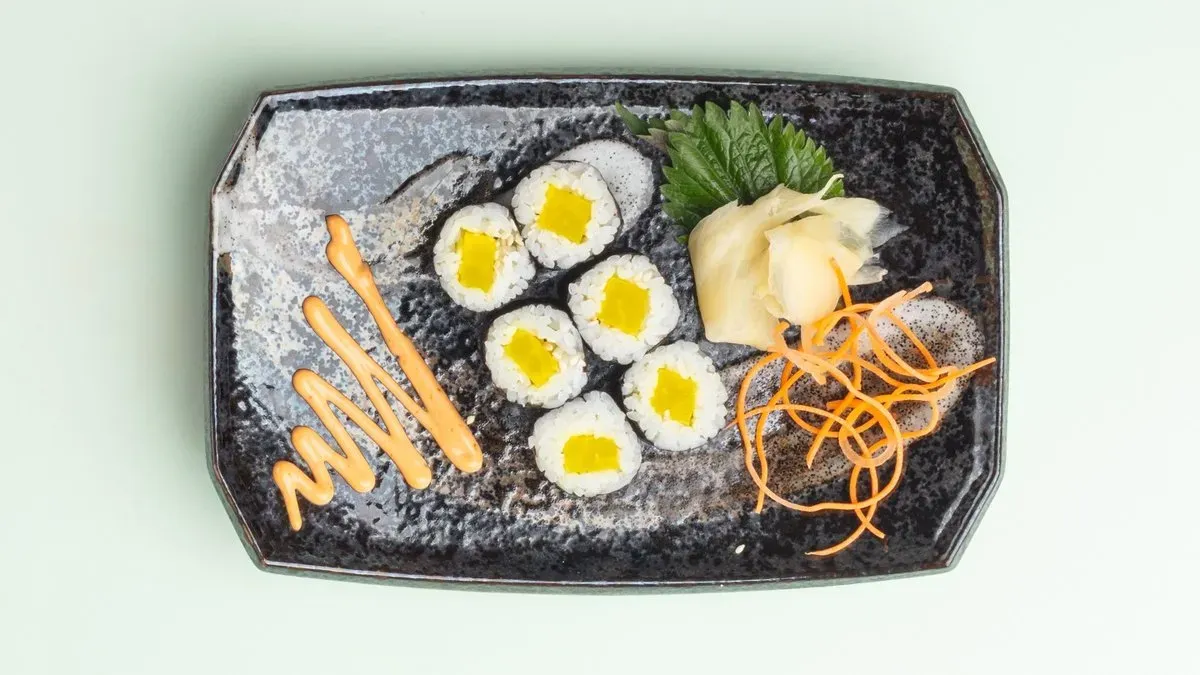 G23. Radish Maki