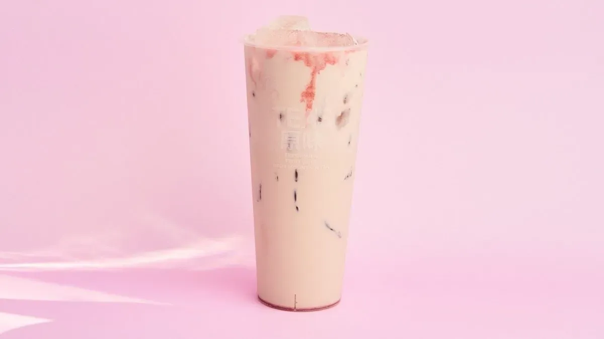 14.1. Strawberry Milk Tea 0,7l