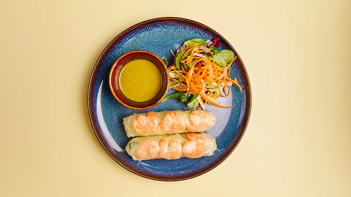 V4. Goi Cuon summer rolls