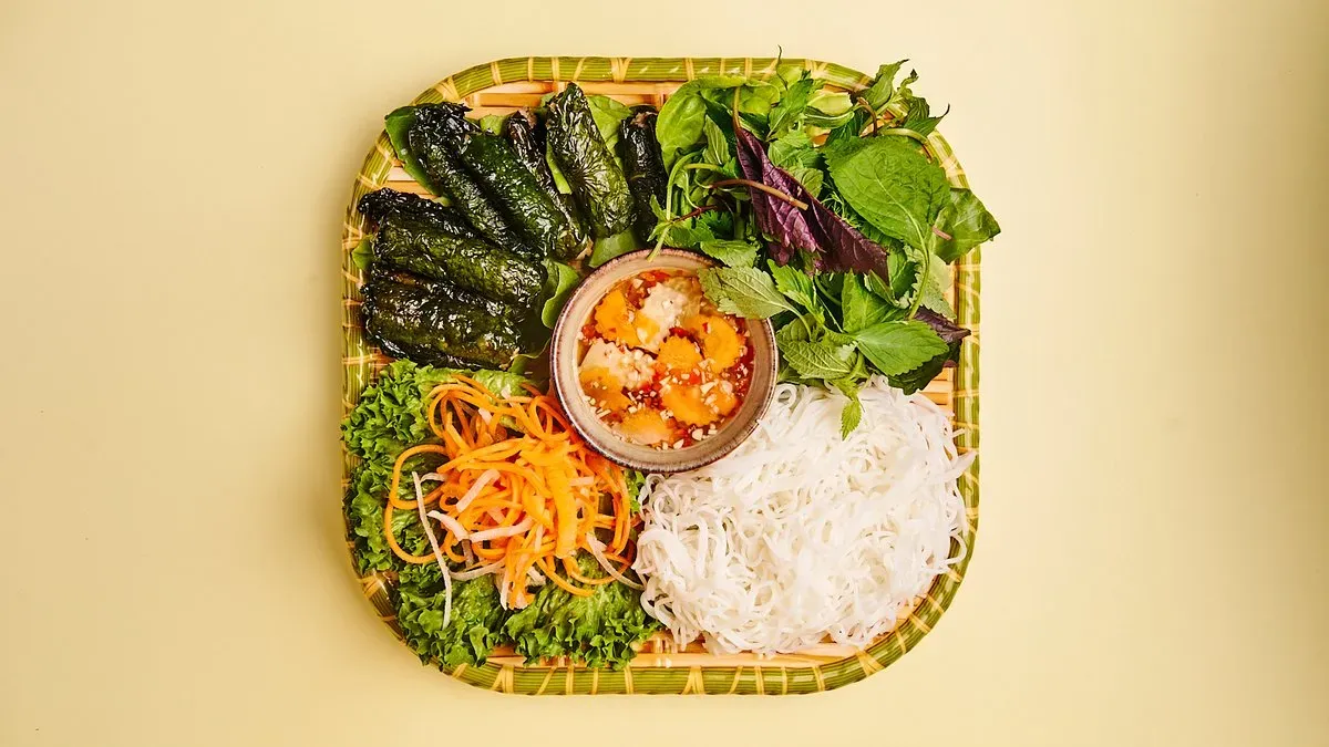 53. Bun Cha La Lot