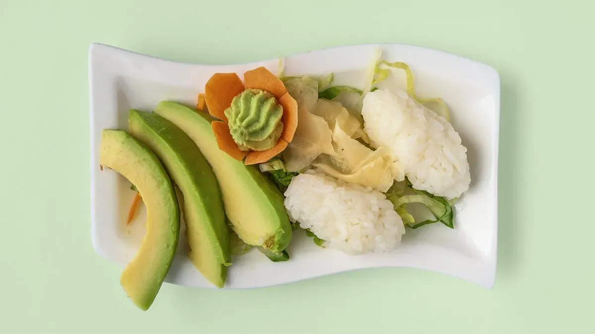N6. Avocado Nigiri