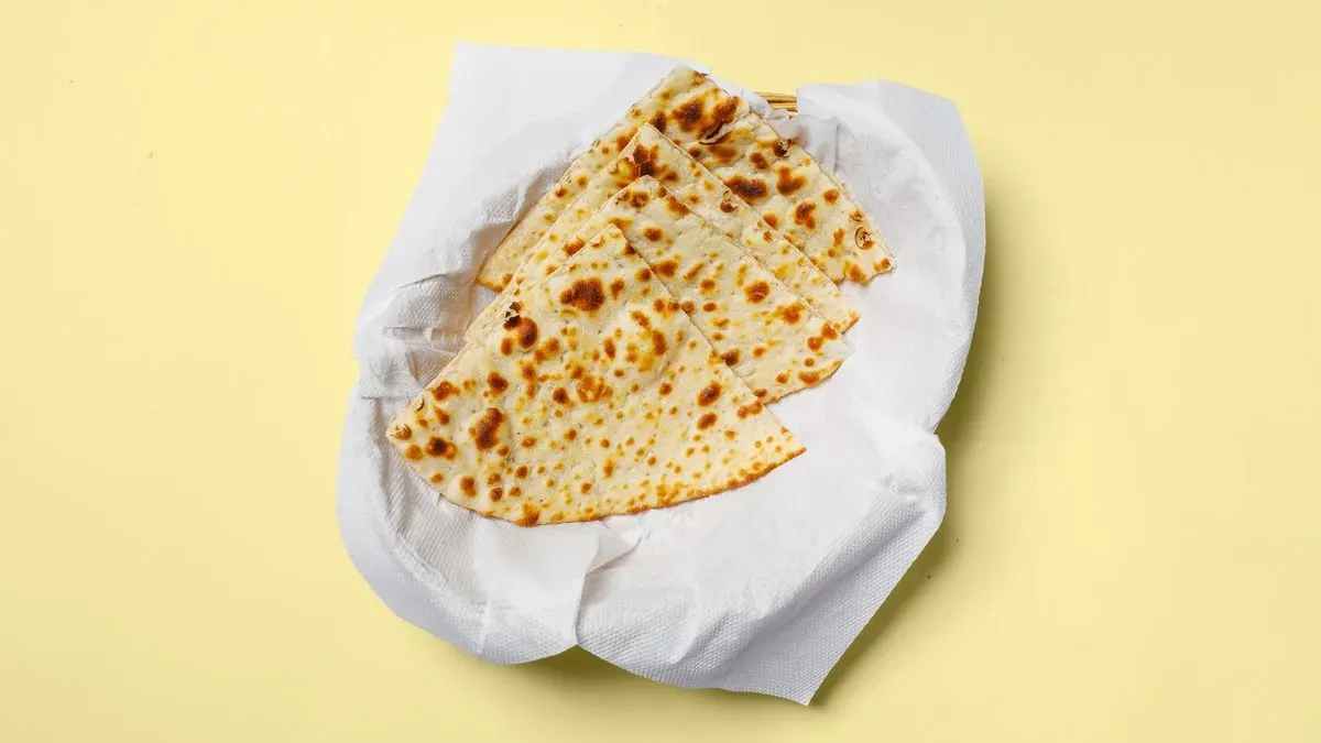 A24. Garlic Nan