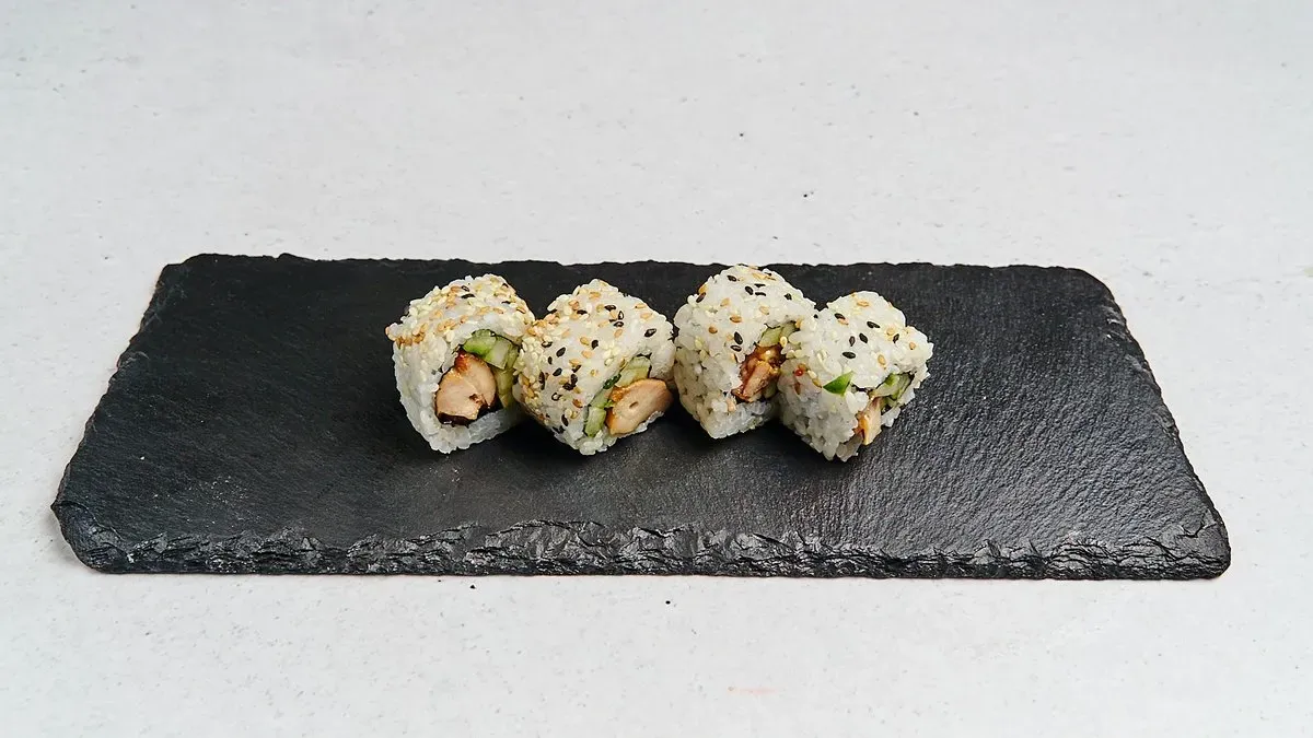 65. Yakitori Roll