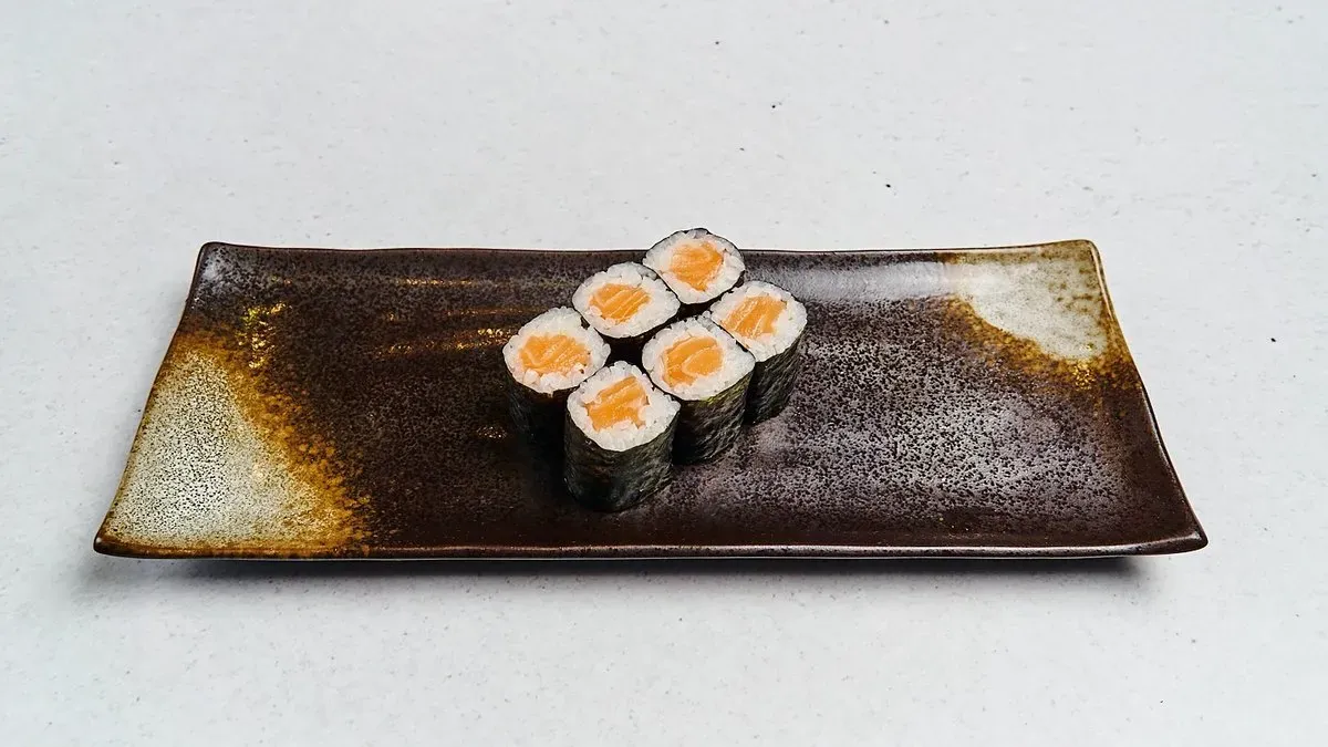 27. Sake Maki