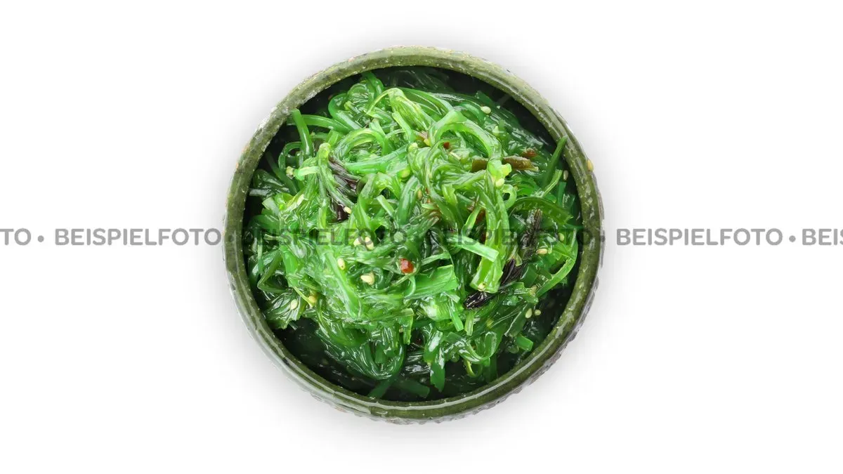 V10.  Goma Wakame Salad
