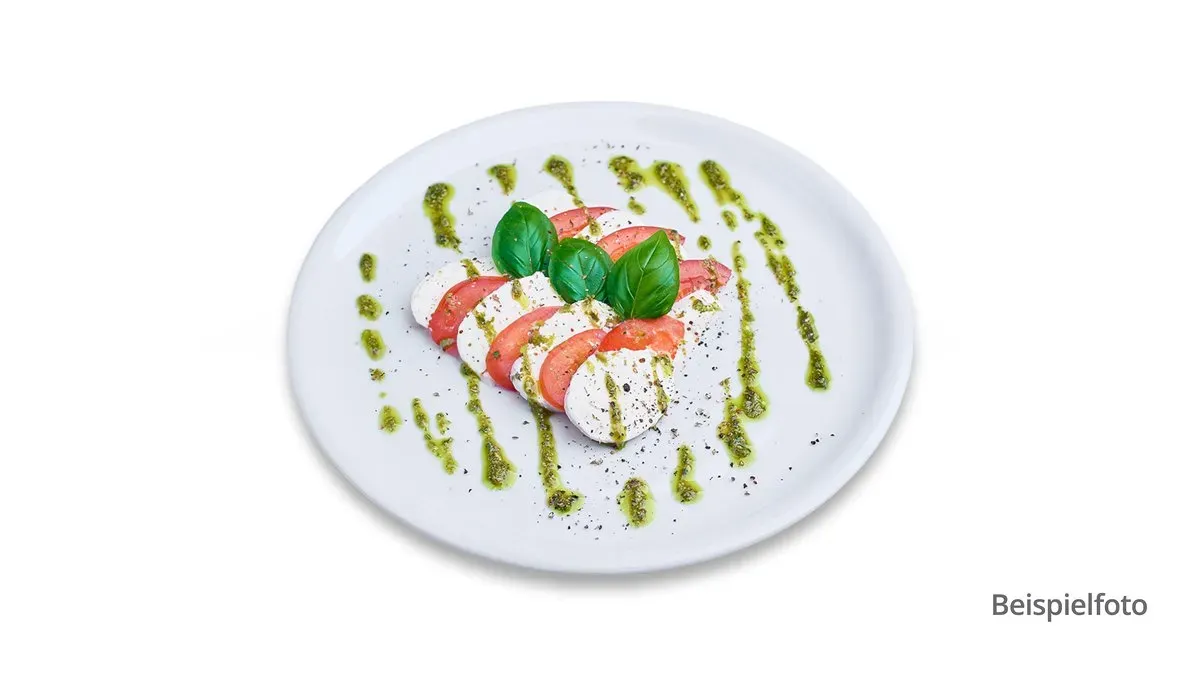 244. Mozzarella Caprese