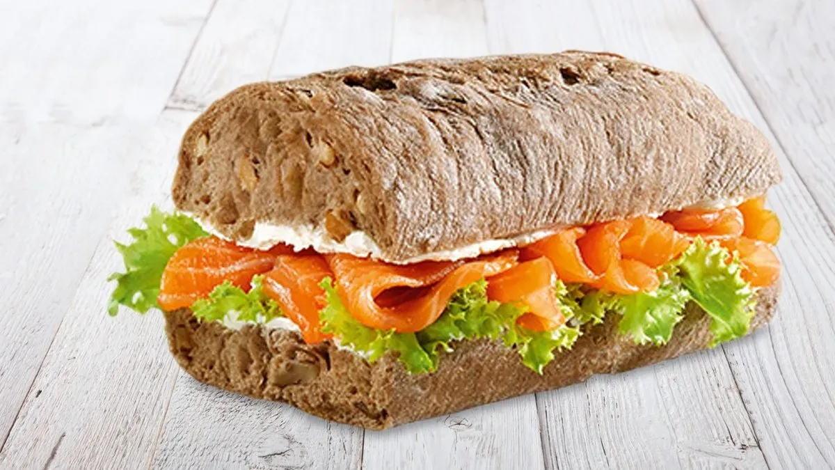 Smoked salmon and walnut bread