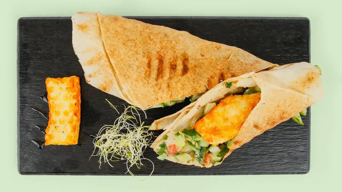 Halloumi Roll
