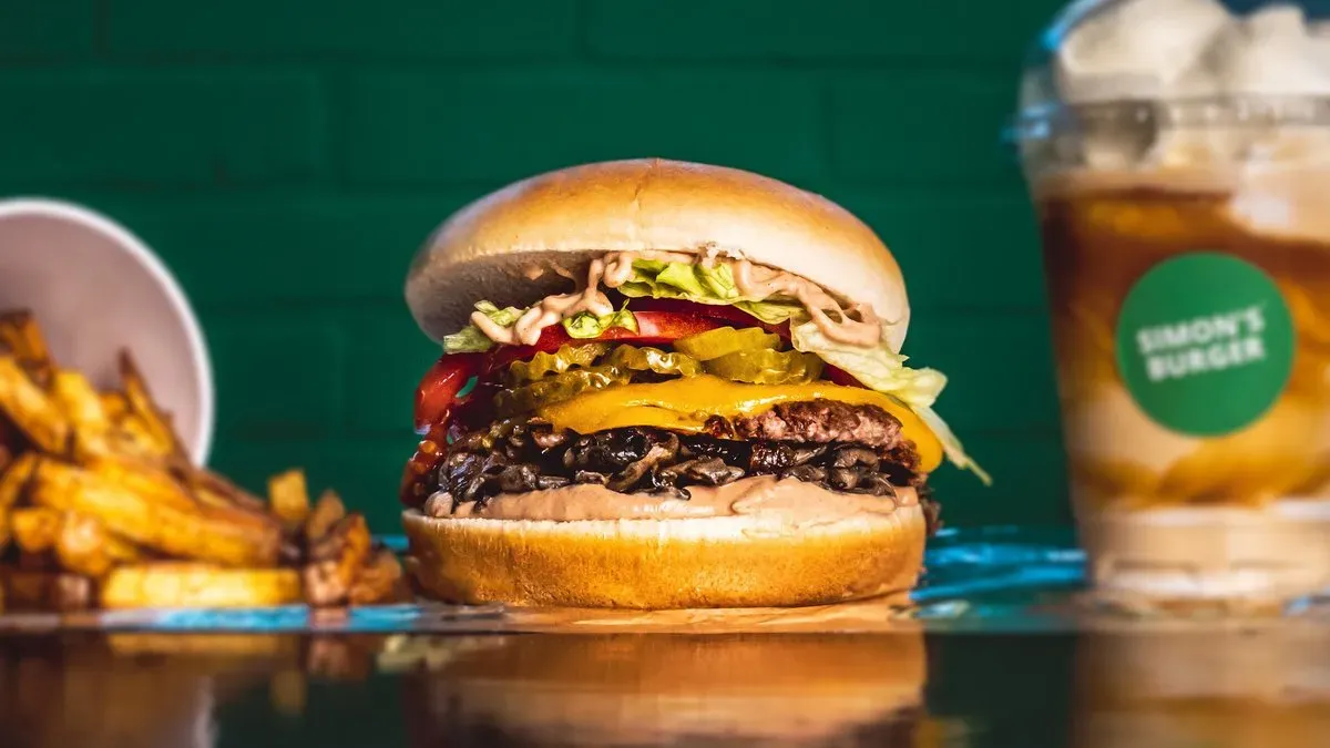 SMALL CHEESEBURGER