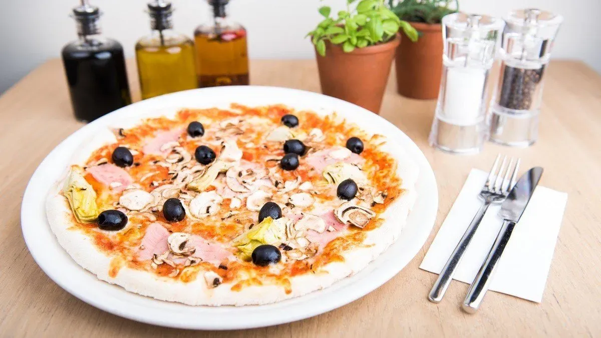 PIZZA CAPRICCIOSA 30 cm