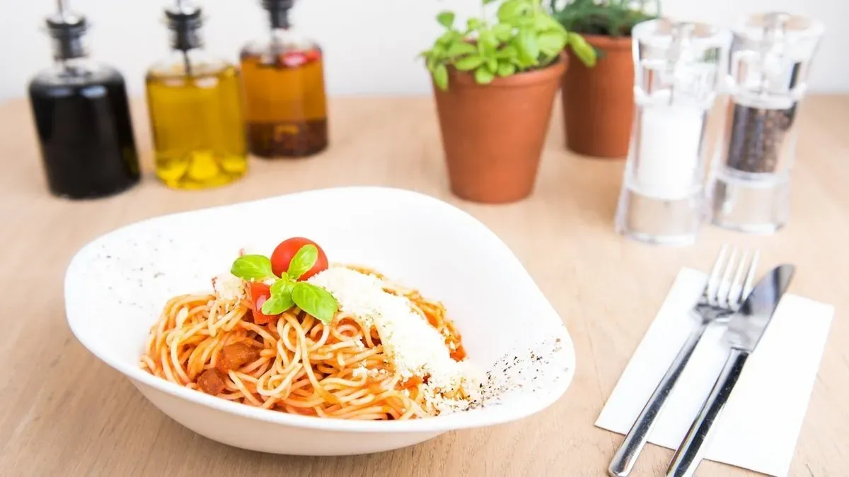 PASTA POMODORO
