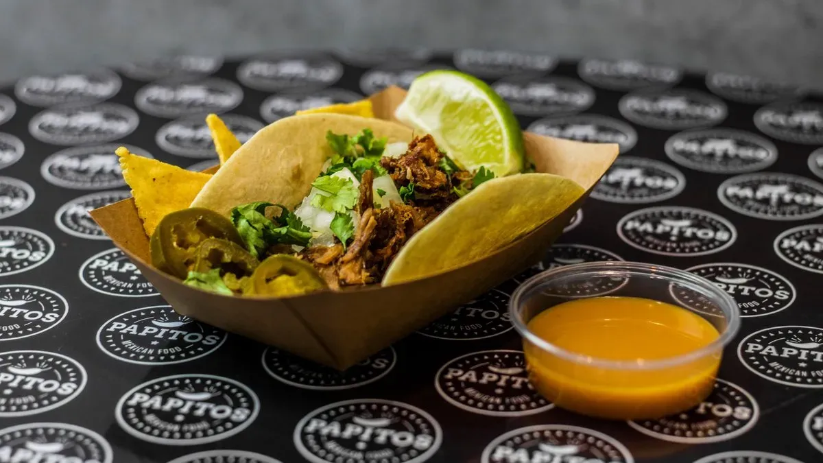 Sertés taco