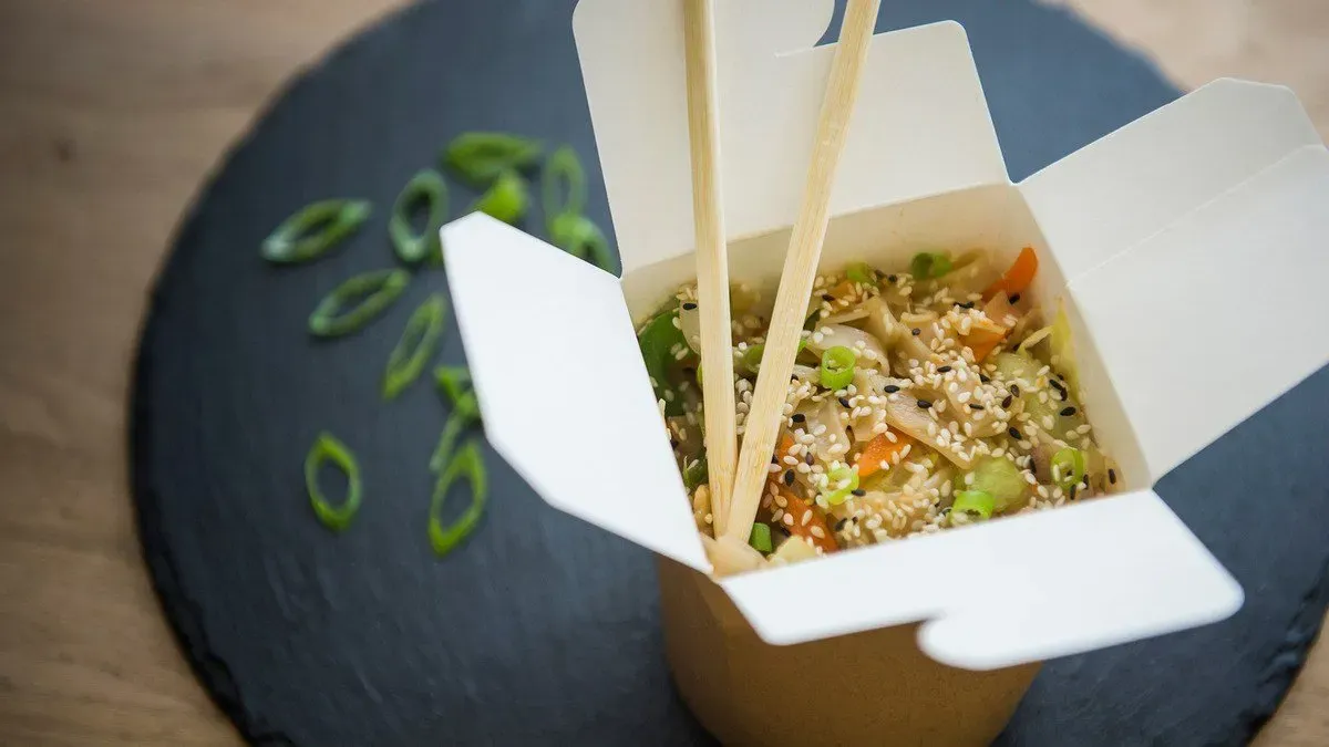 Vegetáriánus tofu wok