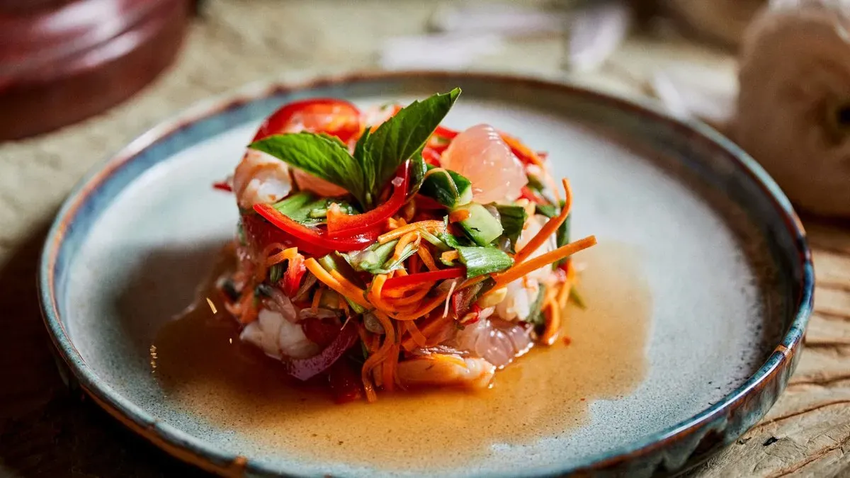 Yum Som-O (Pomelo Gyümölcs Saláta Rákkal)