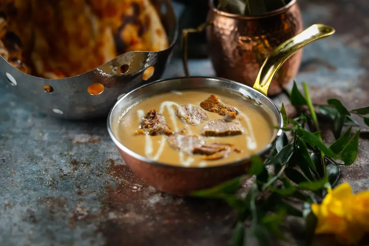 CREAMY LAMB