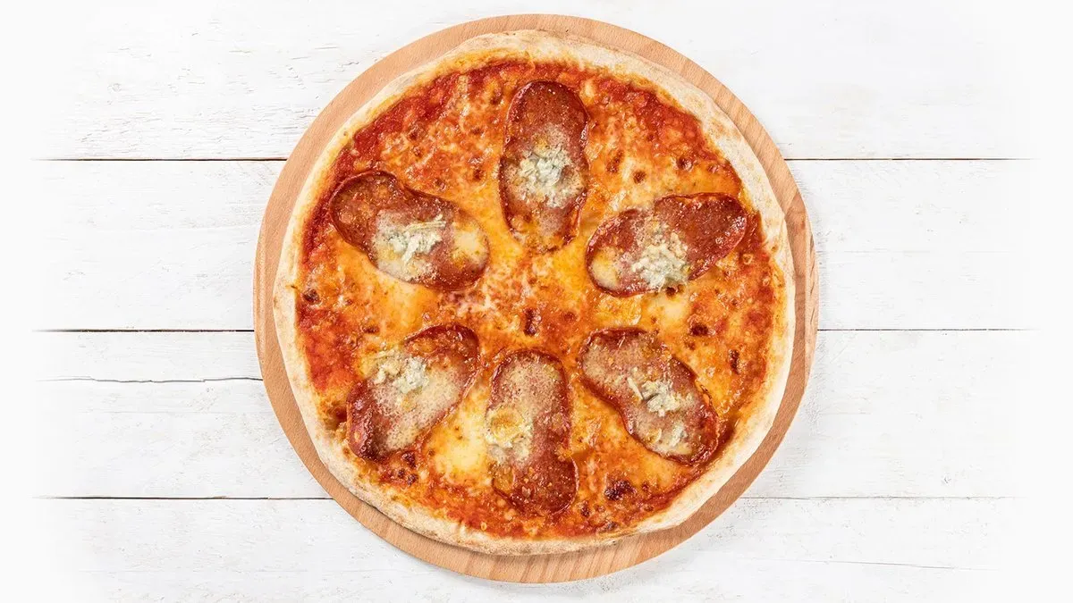 Pizza Salame e Gorgonzola (csípős)