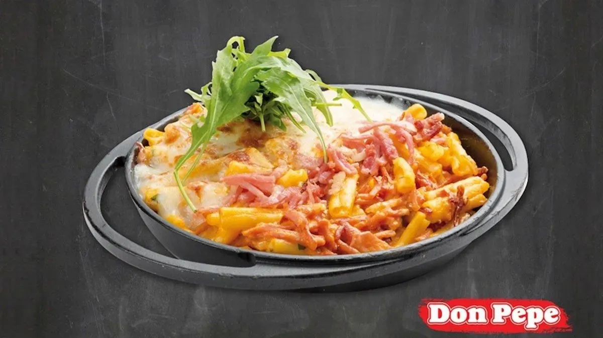 3 sajtos, 2 húsos Mac&Cheese