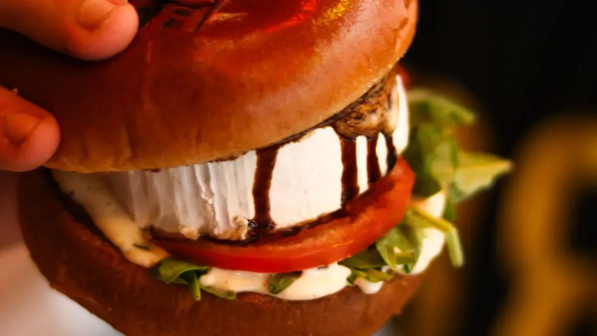 Kecskesajtos Burger