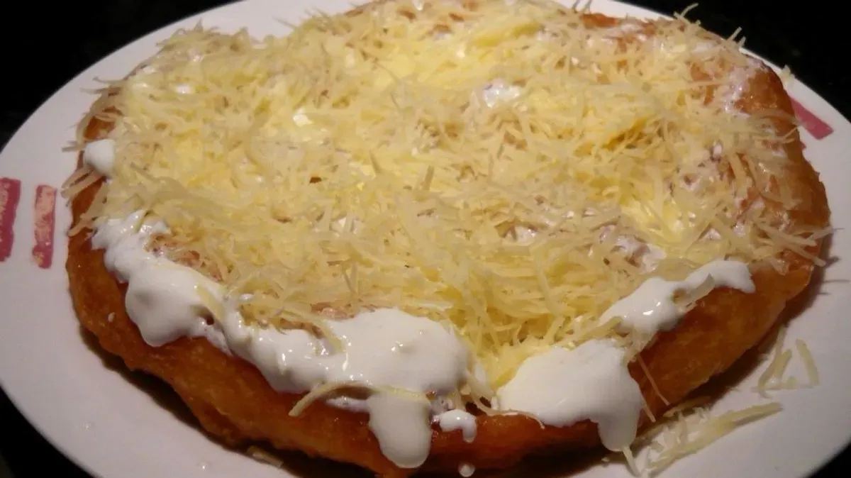 Classic lángos