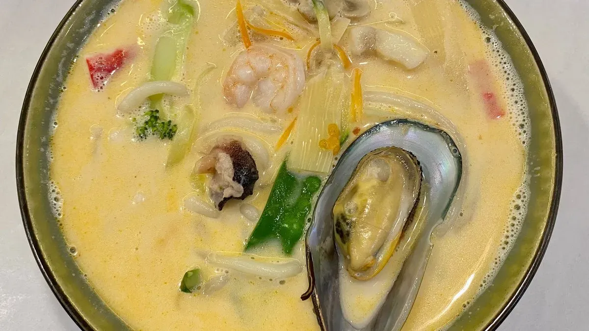 N6 Thai Seafood Udon