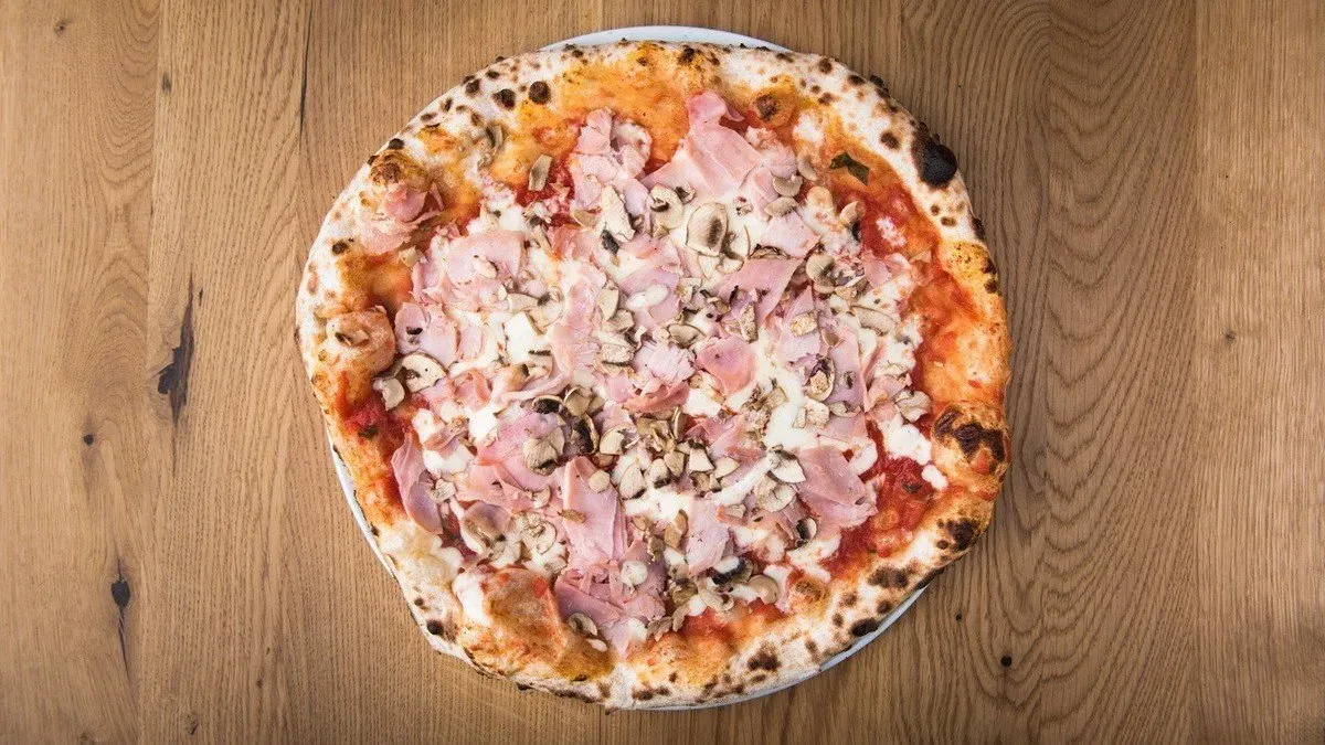Prosciutto e Funghi