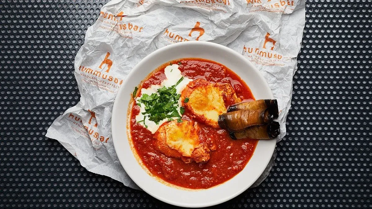 * Shakshuka Padlizsánnal