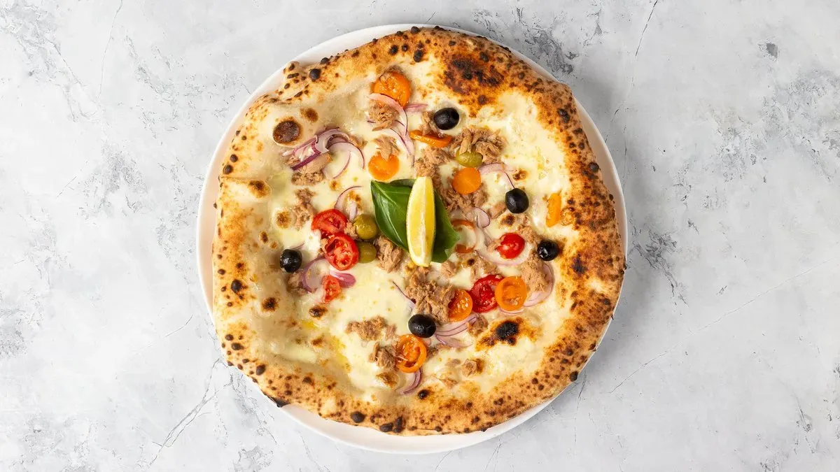 Tonno e Cipolla pizza