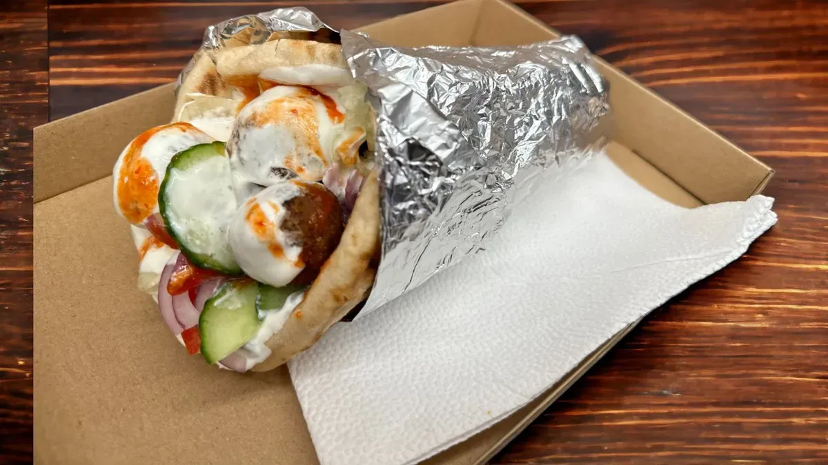 Falafel pitában