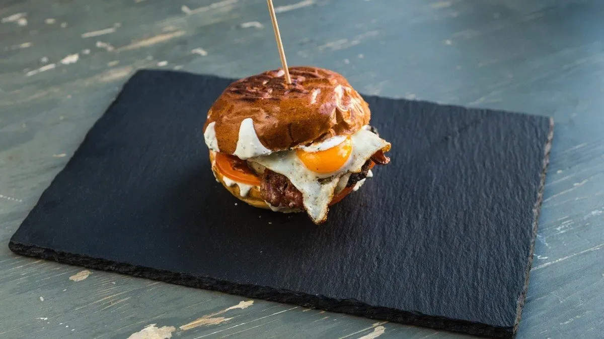 English Breakfast Burger