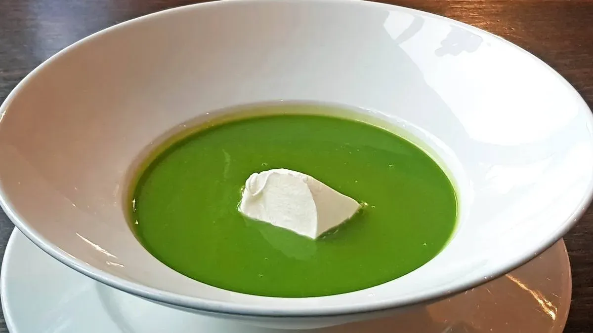 Mascarponés zöldborsókrémleves