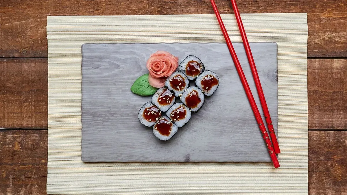Teriyaki lazac maki