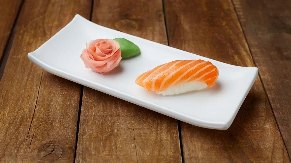 Lazac nigiri