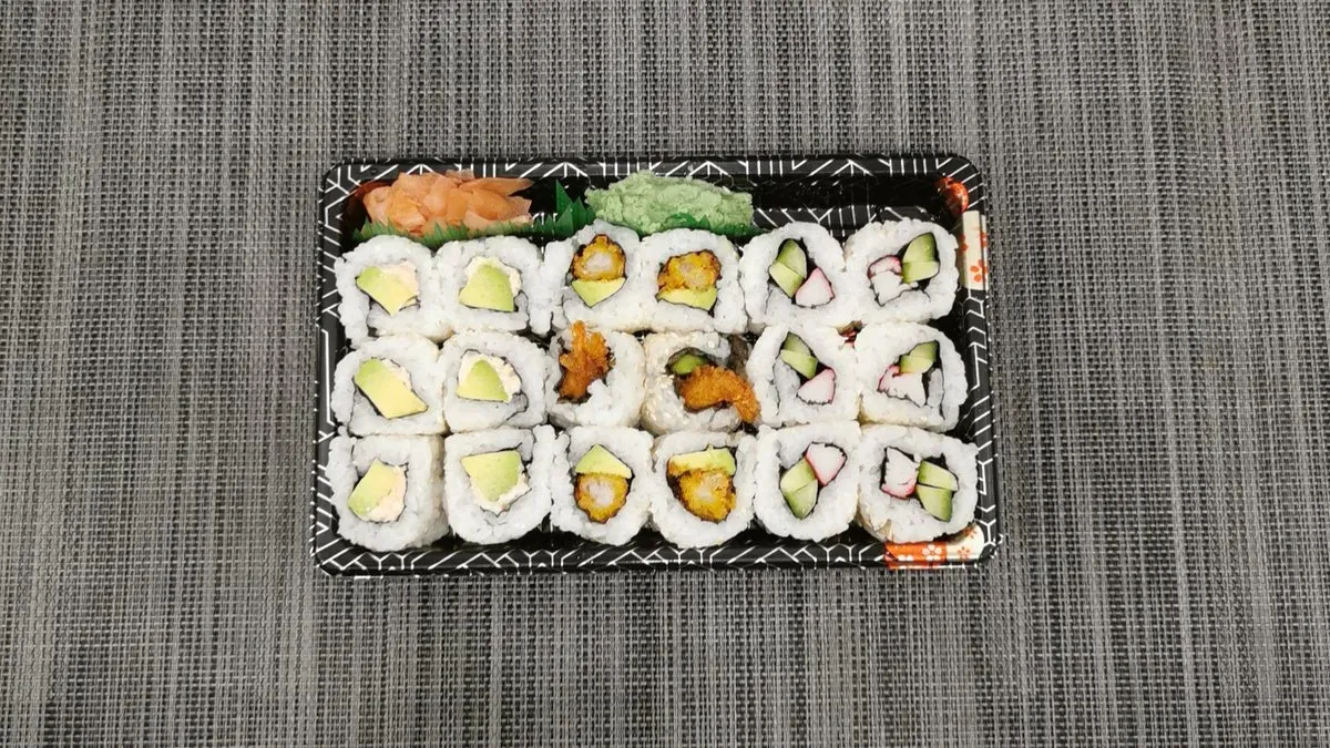 104# Avokádó rák surimi vajkrém 18db