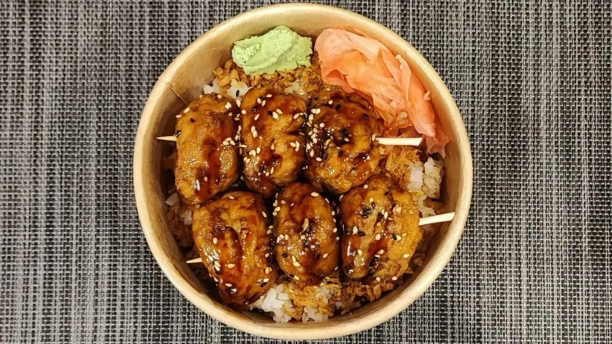 #P70 Poke bowl-Kabayaki teriyaki lazac nyárs6db