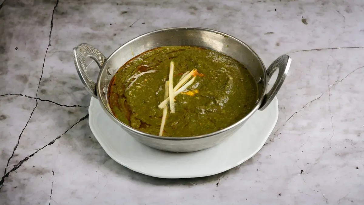 80. Chicken Saagwala
