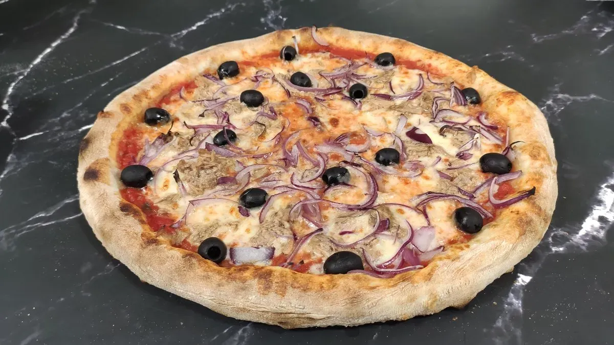 Pizza al Tonno -Tonhalas