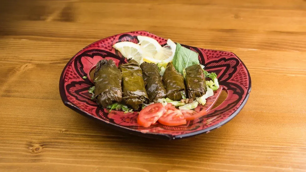 Warak Enab (Töltött szőlőlevél)