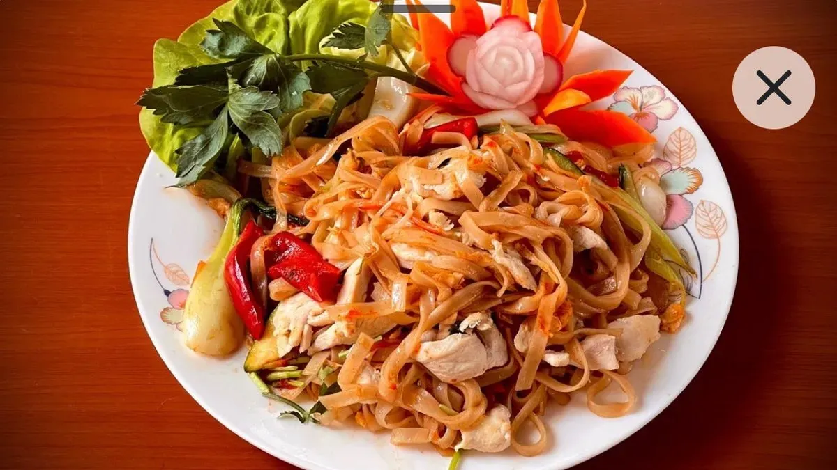 T1 F. Duck Pad Thai / Kacsa