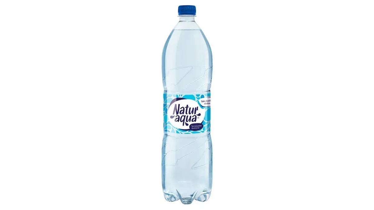 NaturAqua természetes szénsavas ásványvíz 1500 ml